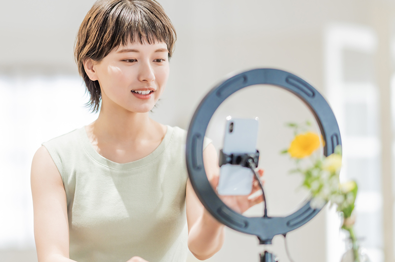 SNS運用・広告代理業務